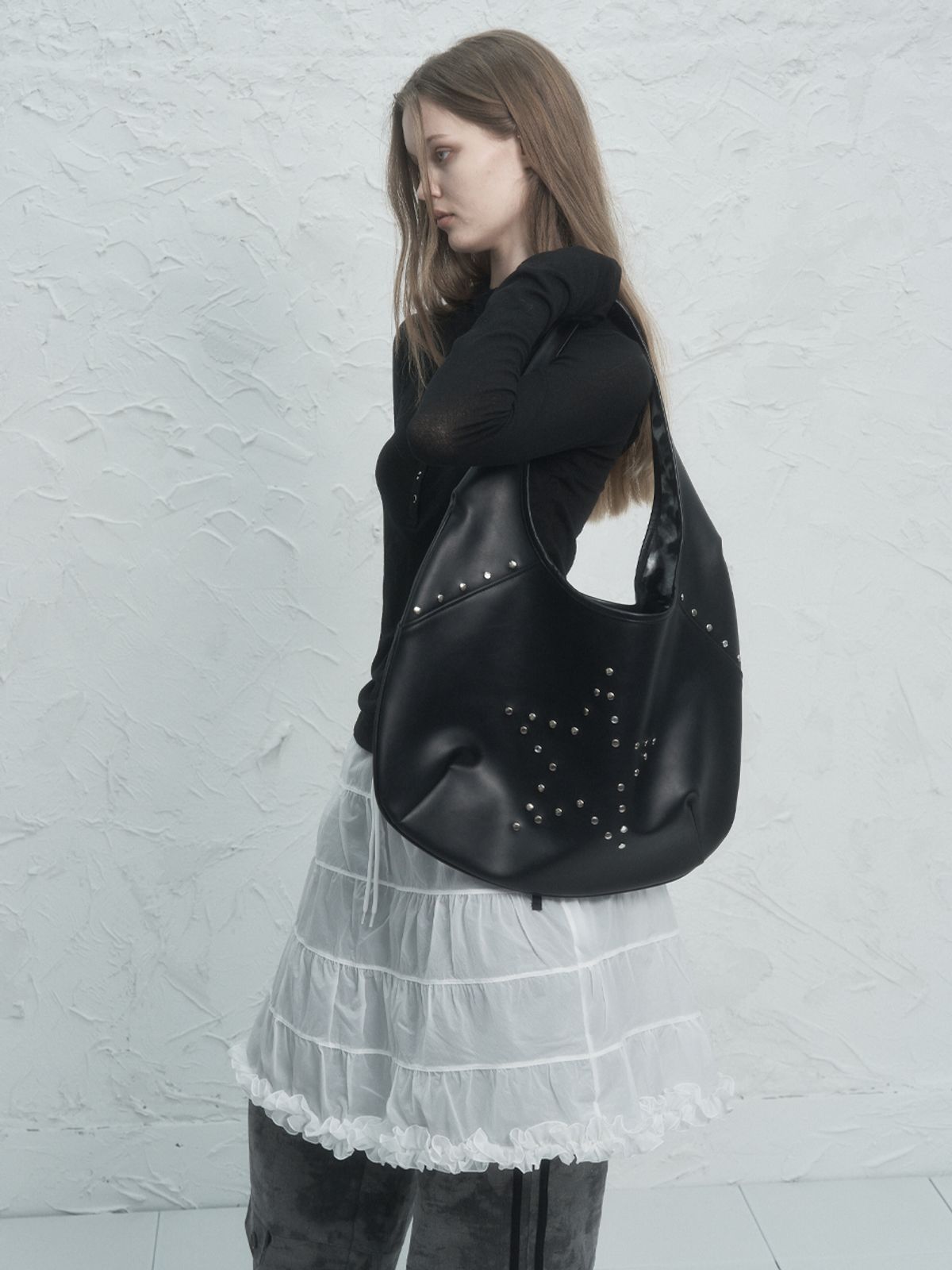 셋업이엑스이(SETUP-EXE) STAR HOBO BAG / BLACK
