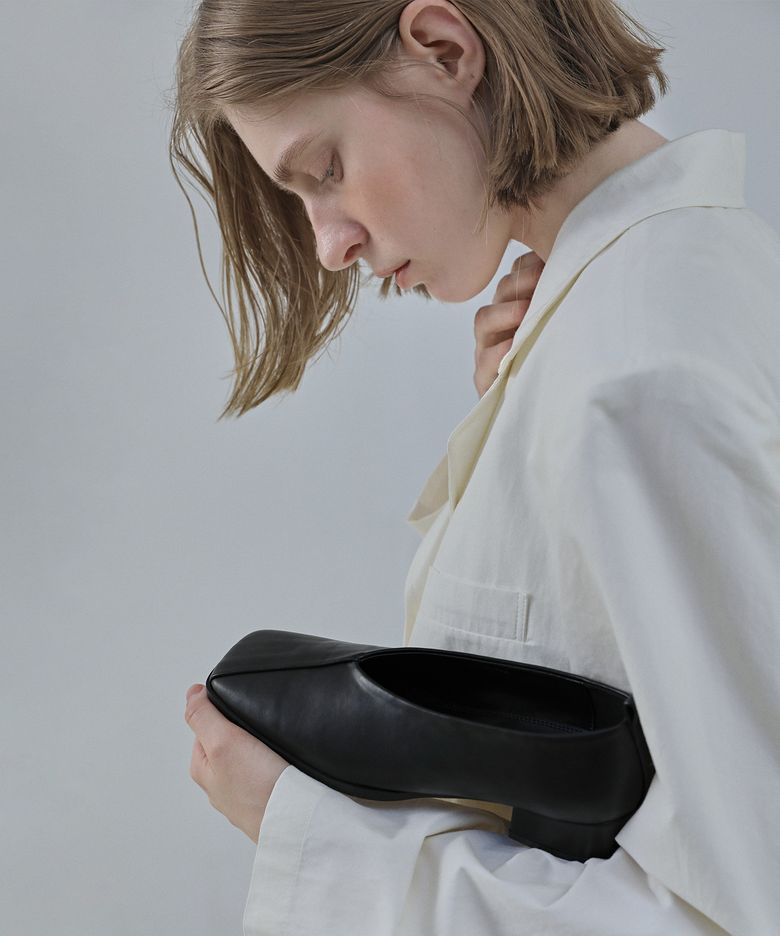 SODE V-cut Heeled Loafers (2color)