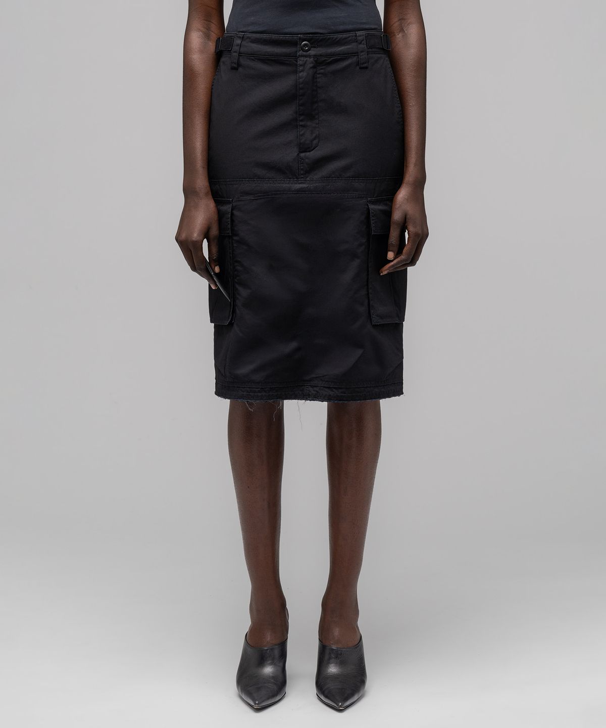 032씨(032C) (W) 리얼리스트 카고 스커트 블랙 REALIST CARGO SKIRT BLACK