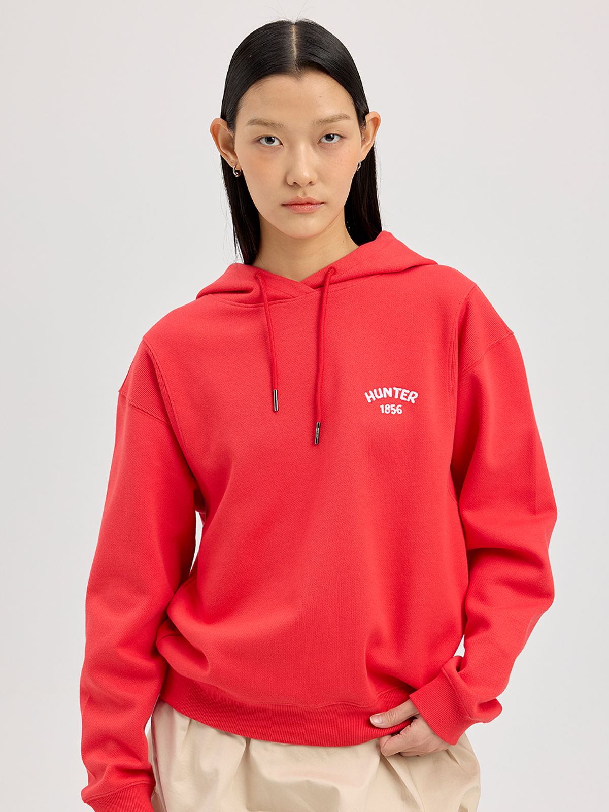 헌터(HUNTER) [UNISEX] 1865 로고 자카드 후디 - 레드 HCW0001AHZRED