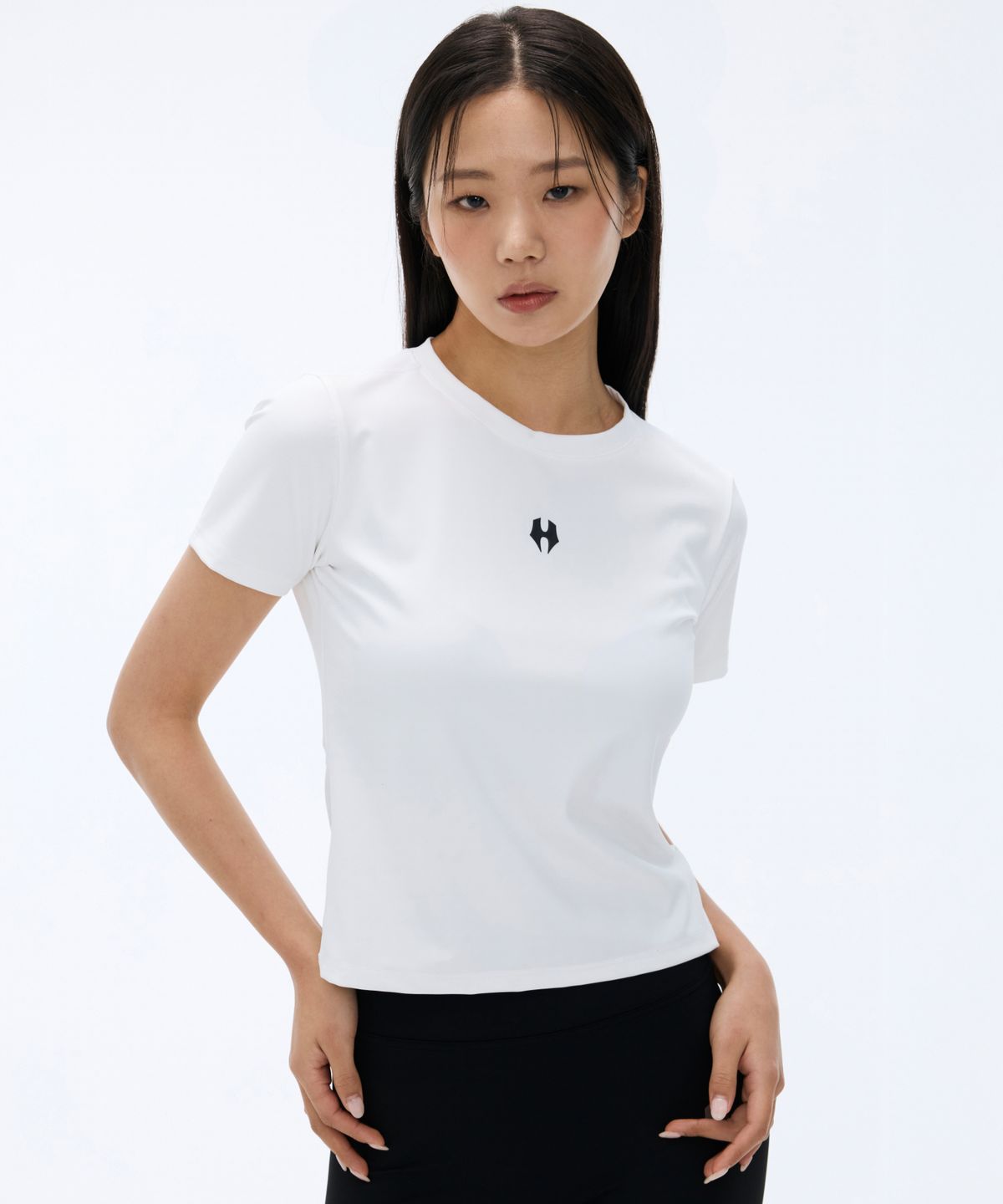 허그본(HUGVONE) 코어 크롭 숏슬리브 2컬러