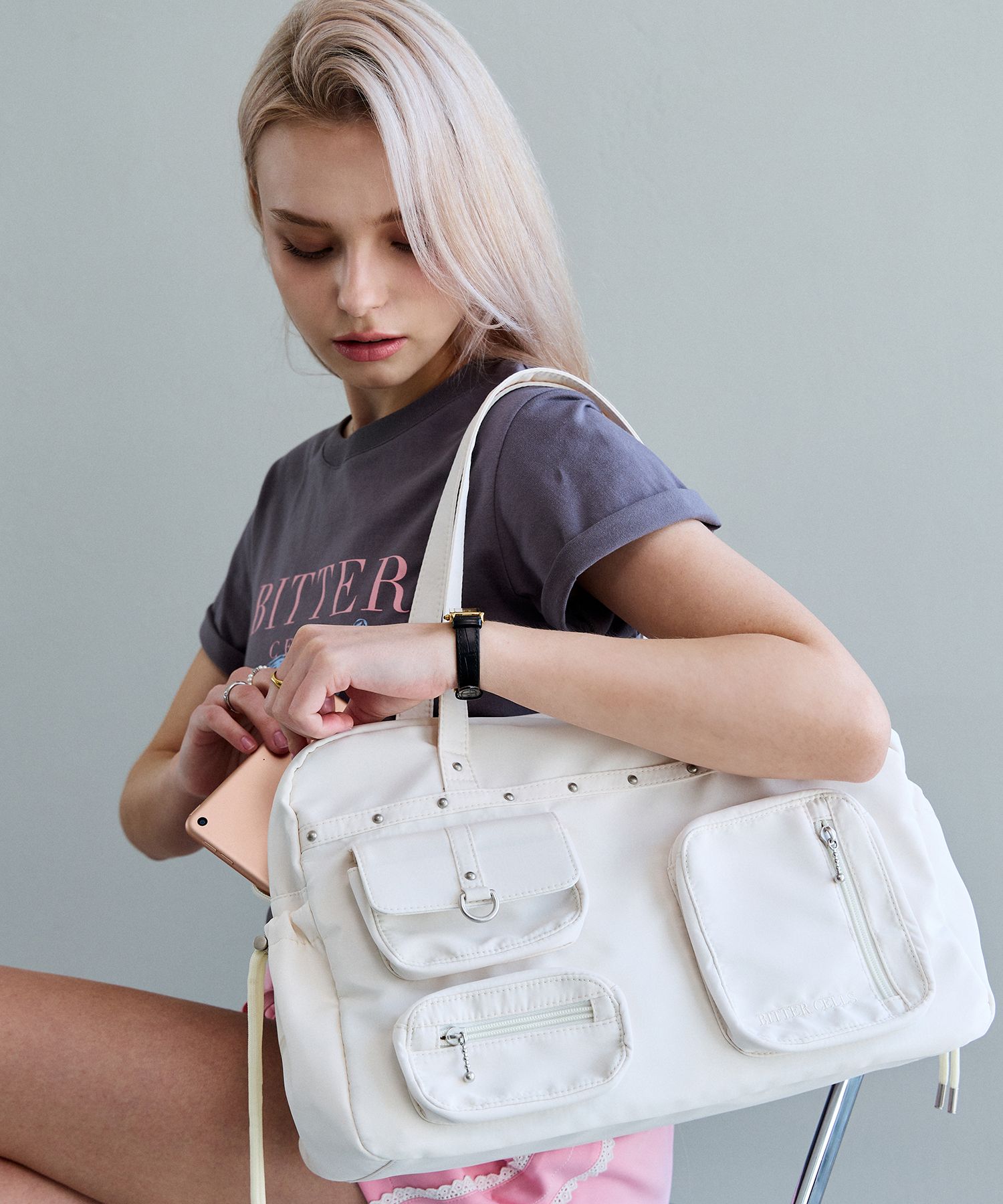 ★BITTER CELLS☆CARRY CARGO BAG MUSINSA | BITTERCELLS Carry Cargo Bag-Cream