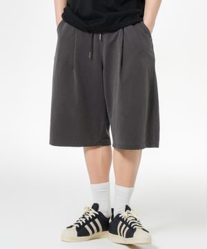 와이드 원턱 스웨트 쇼츠 챠콜