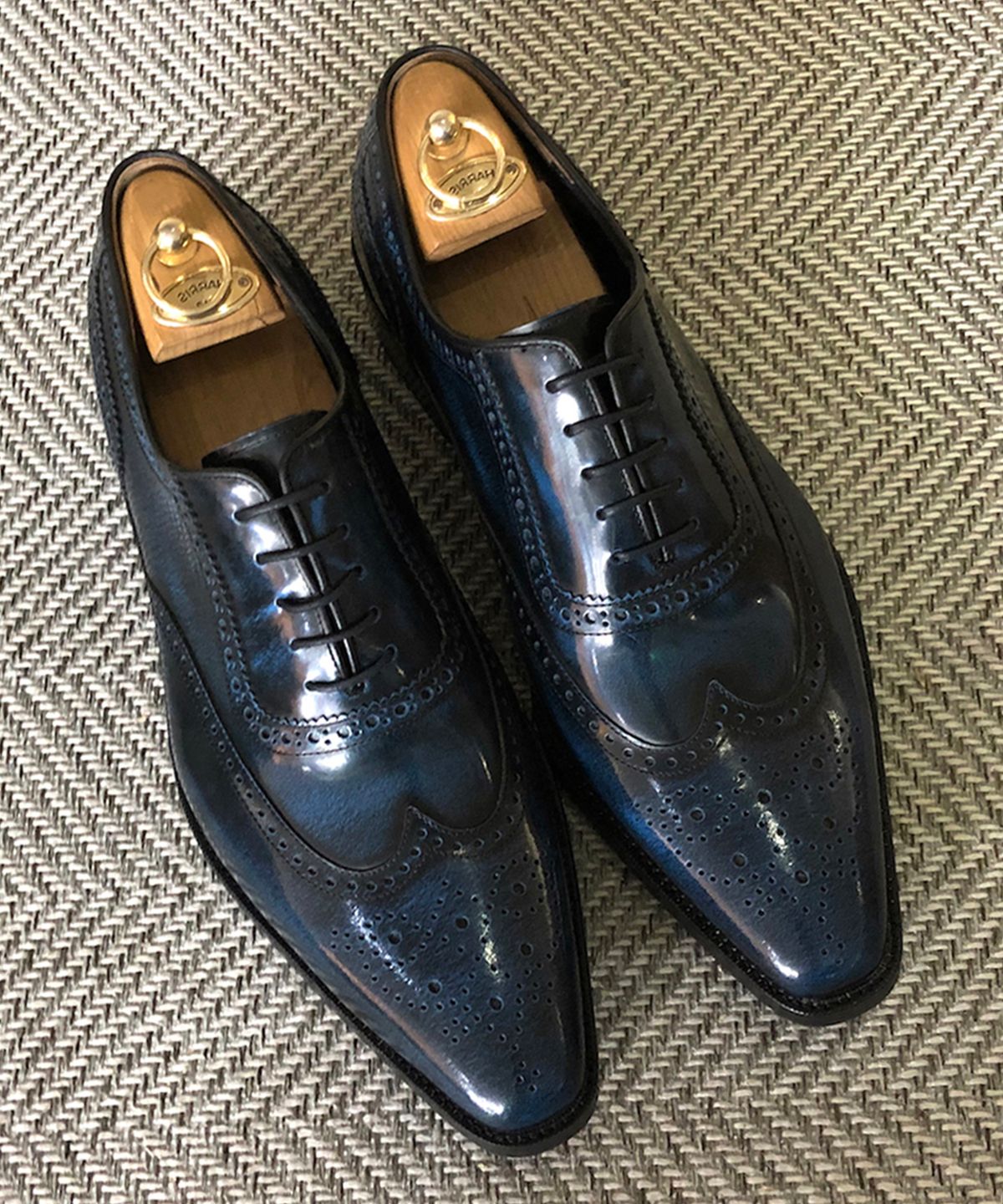 조앤슈(JOENSHOE) 헤리티지 윙팁 브로깅 옥스퍼드 블루