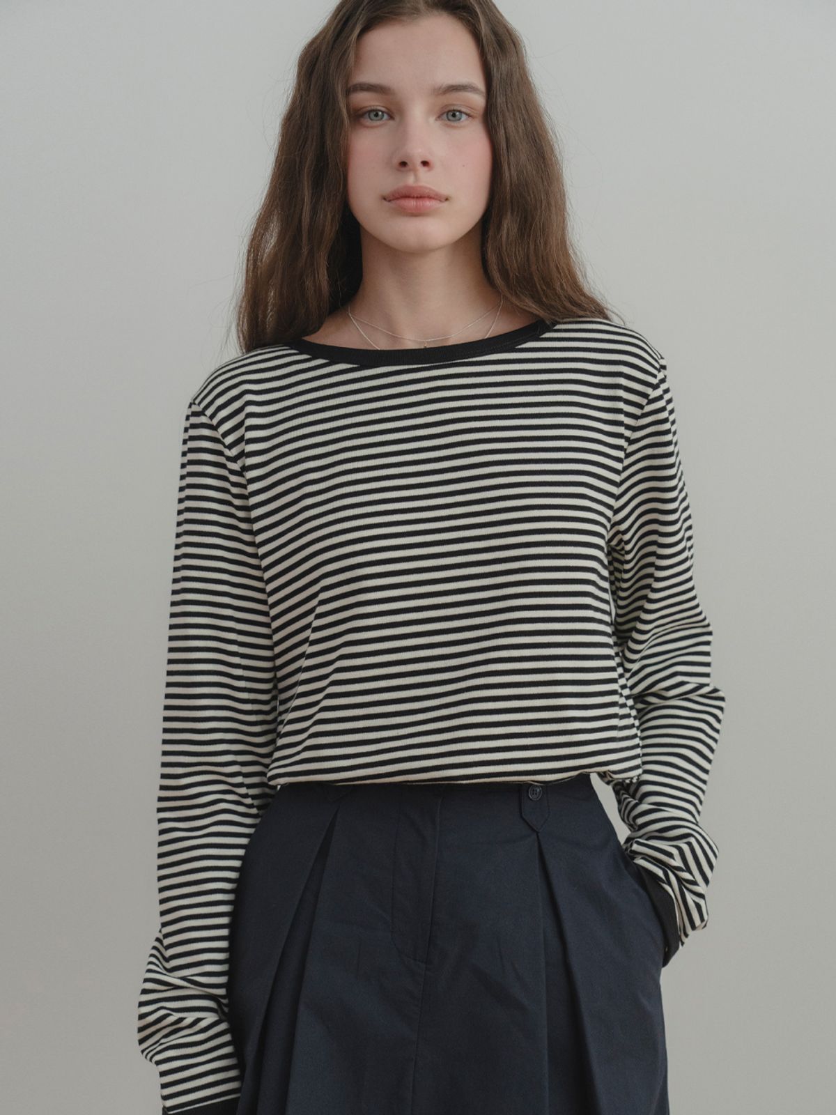 더미튼(THEMITTEN) Cookie stripe t-shirt (black)