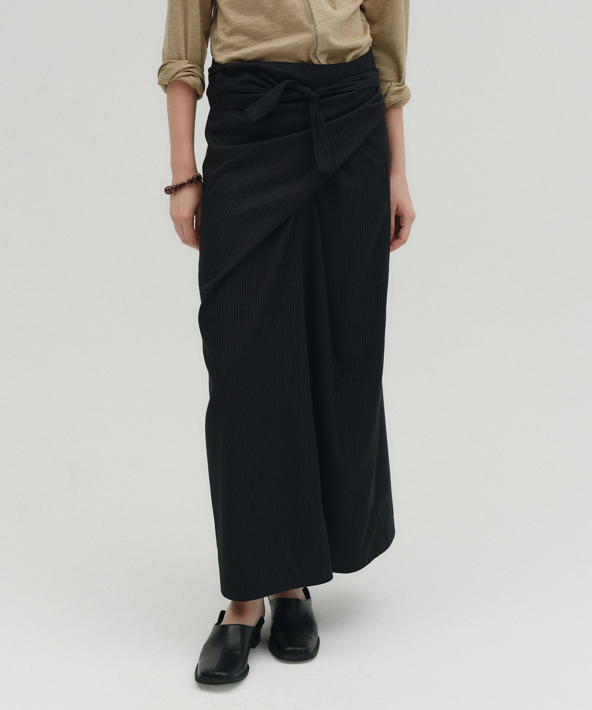 솔티페블(SALTY PEBBLE) STRIPE WRAP SKIRT [NAVY]