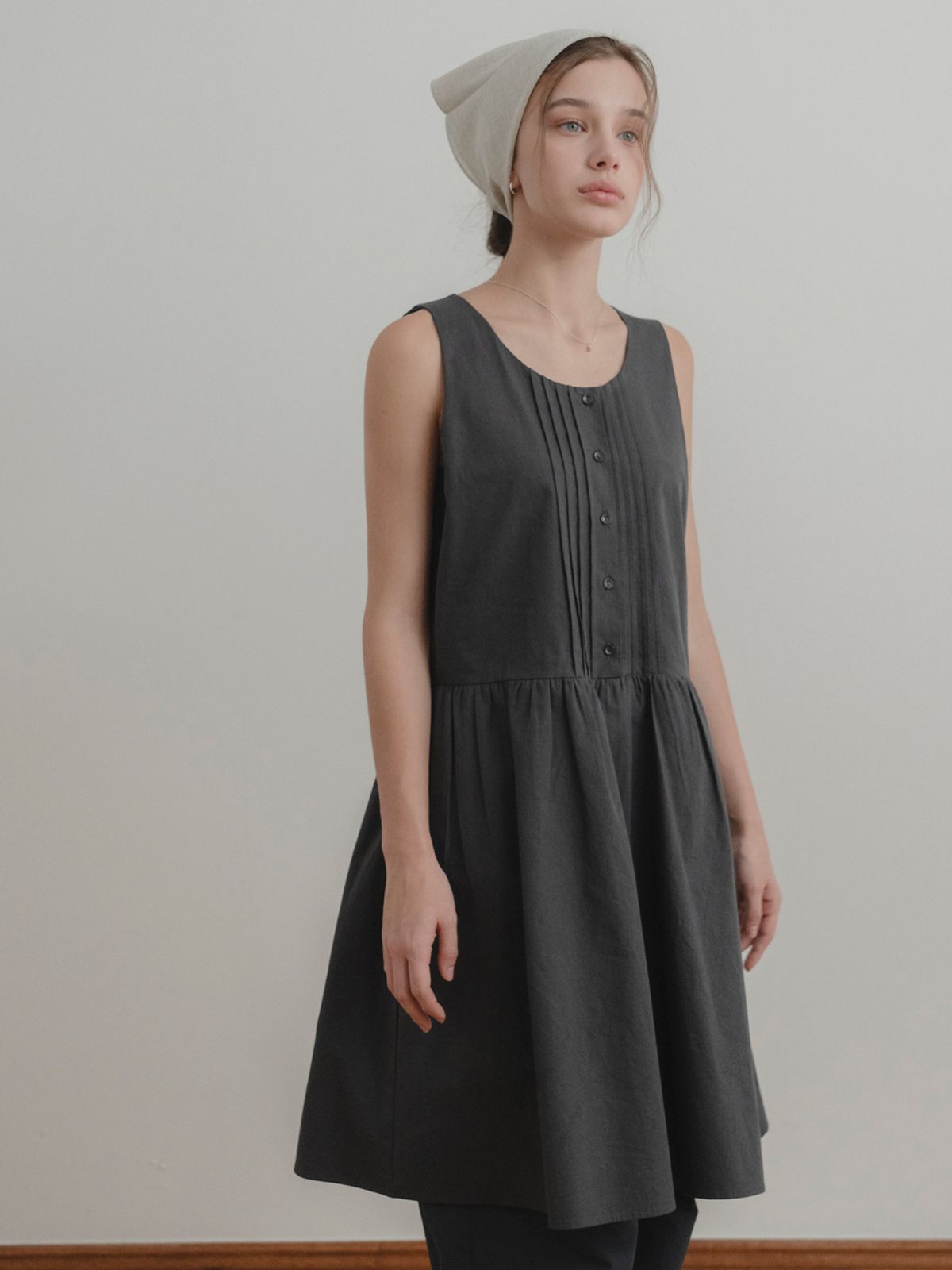 더미튼(THEMITTEN) Biscuit one-piece (charcoal)