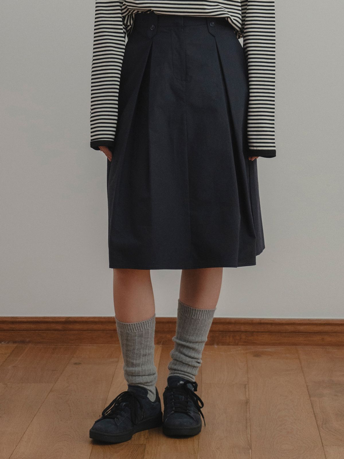더미튼(THEMITTEN) Peanut midi skirt (navy)