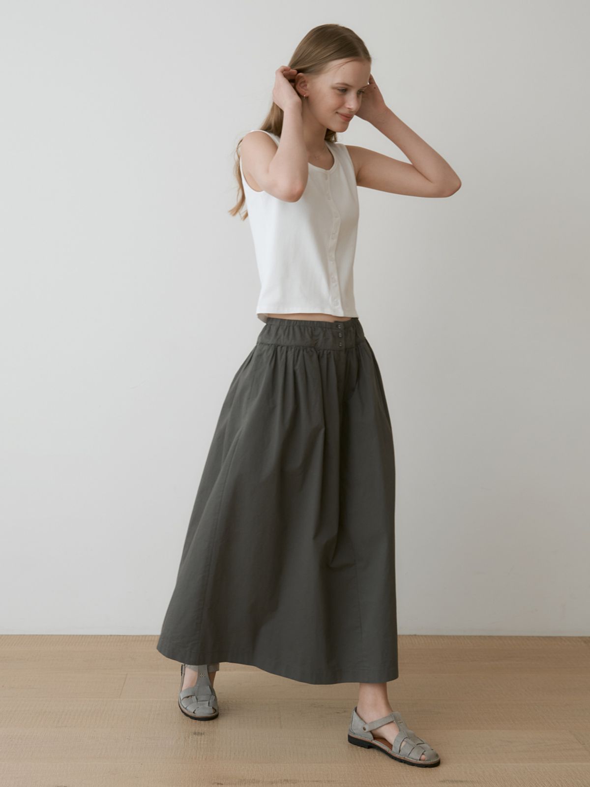 더미튼(THEMITTEN) Labe cotton skirt (charcoal)