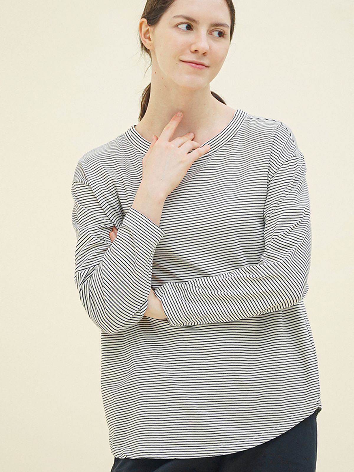 치키타(CHIQUITA) [25봄] 스트라이프 9부 T 블랙 251607TBK