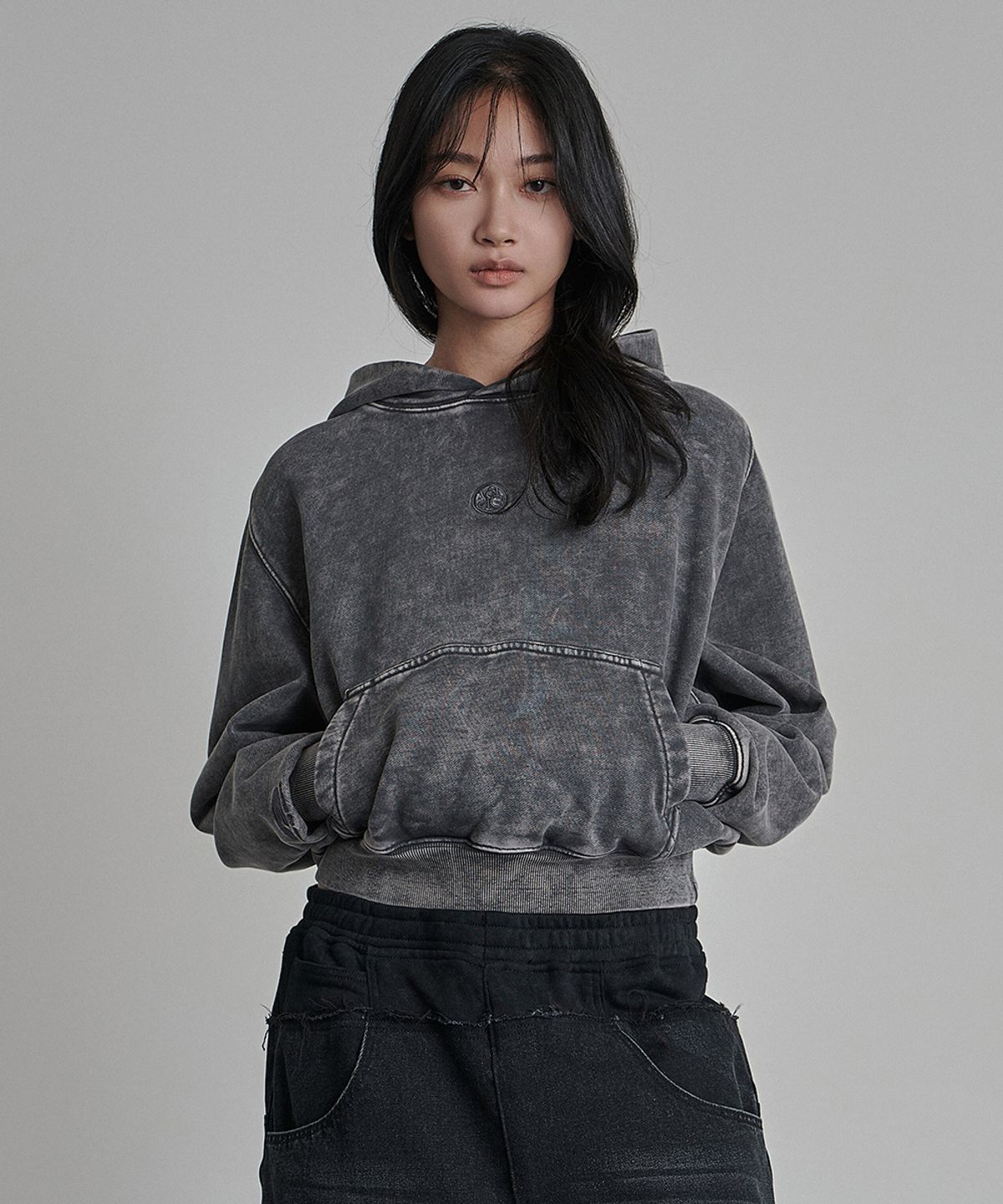 이예(YIYAE) Marvle Washed Signet Hoodie Gray