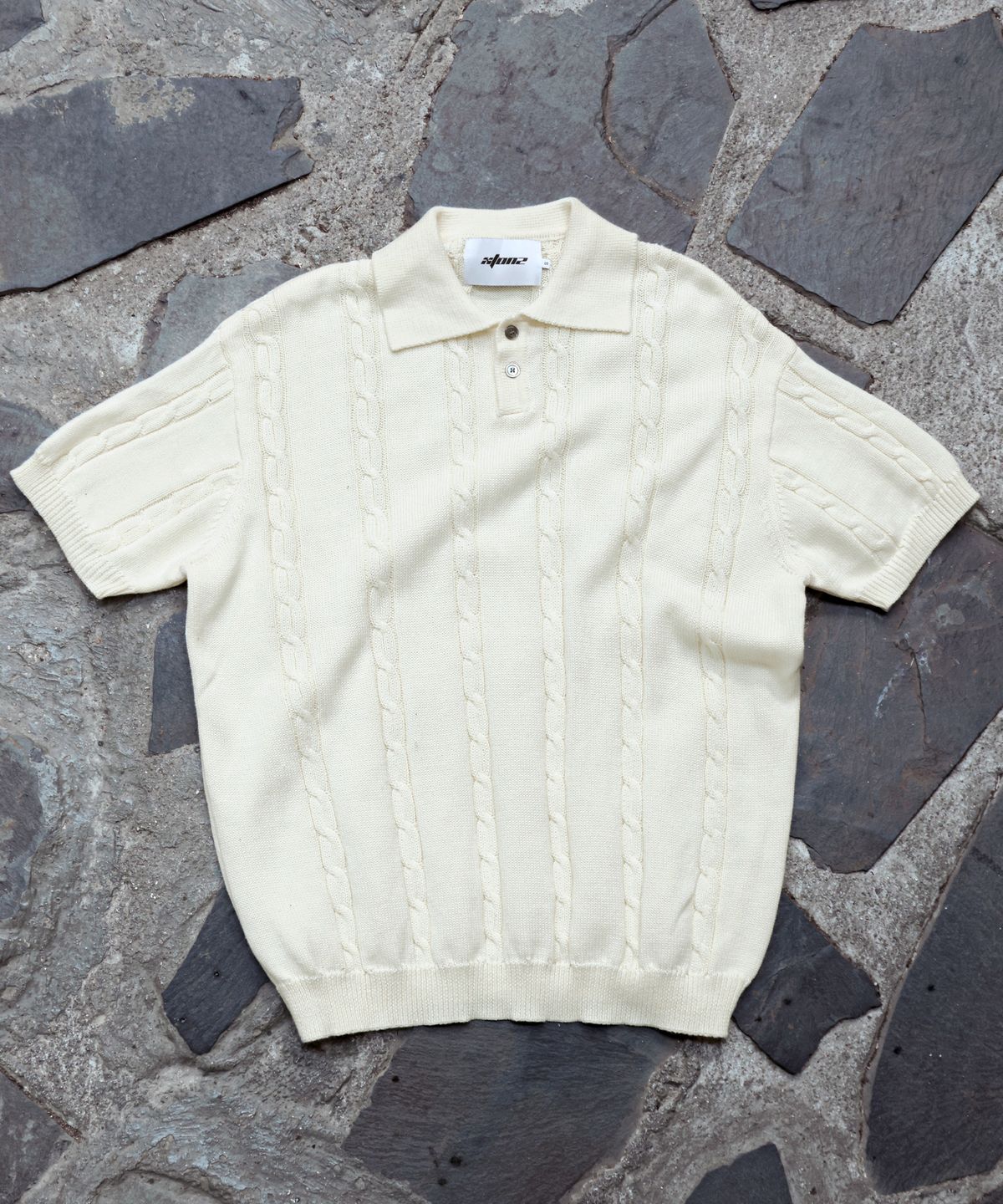 엑스톤즈(XTONZ) XTK016 대퍼딜 꽈배기 니트 (CREAM)
