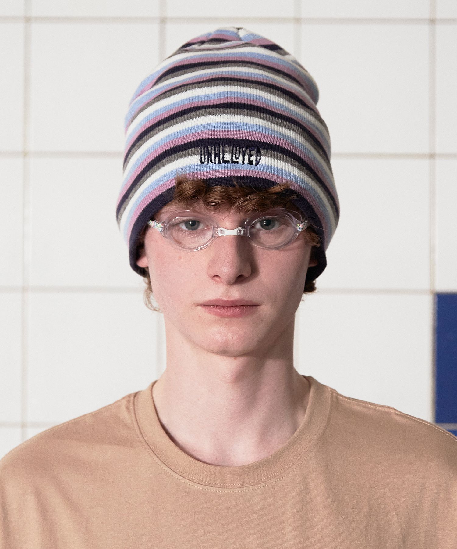 UNALLOYED★韓国★日本未入荷★男女兼用★LOGO BIG BEANIE グク着用】24FW supreme Big Logo Beanie Black｜Yahoo!フリマ