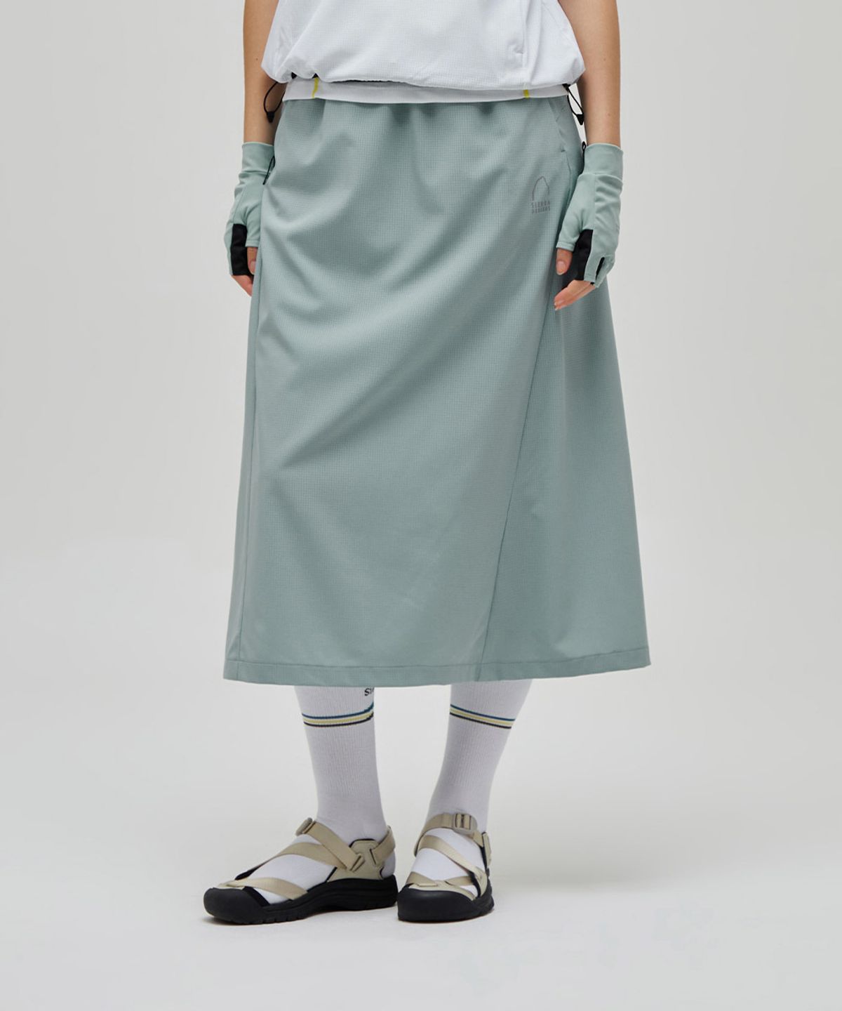 시에라디자인(SIERRA DESIGNS) W) 님버스(NIMBUS) 에어닷 스커트 SBLUE