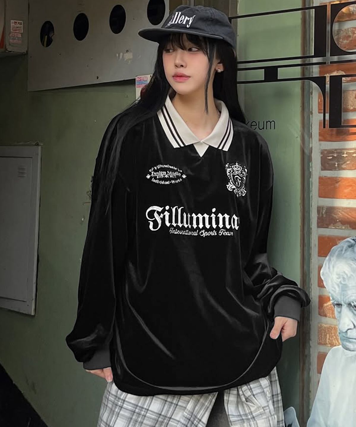 필루미네이트(FILLUMINATE) 벨루어 칼라 롱 슬리브-블랙