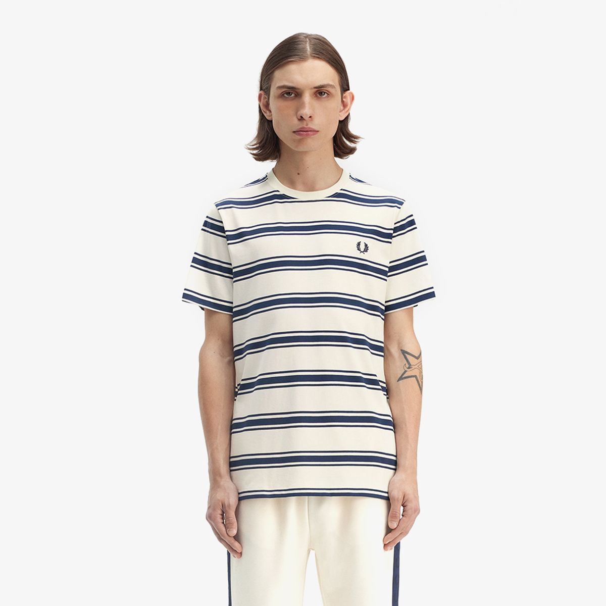 프레드페리(FRED PERRY) [Sport] 파인 스트라이프 티셔츠 - 에크루 AFPM2519851-560