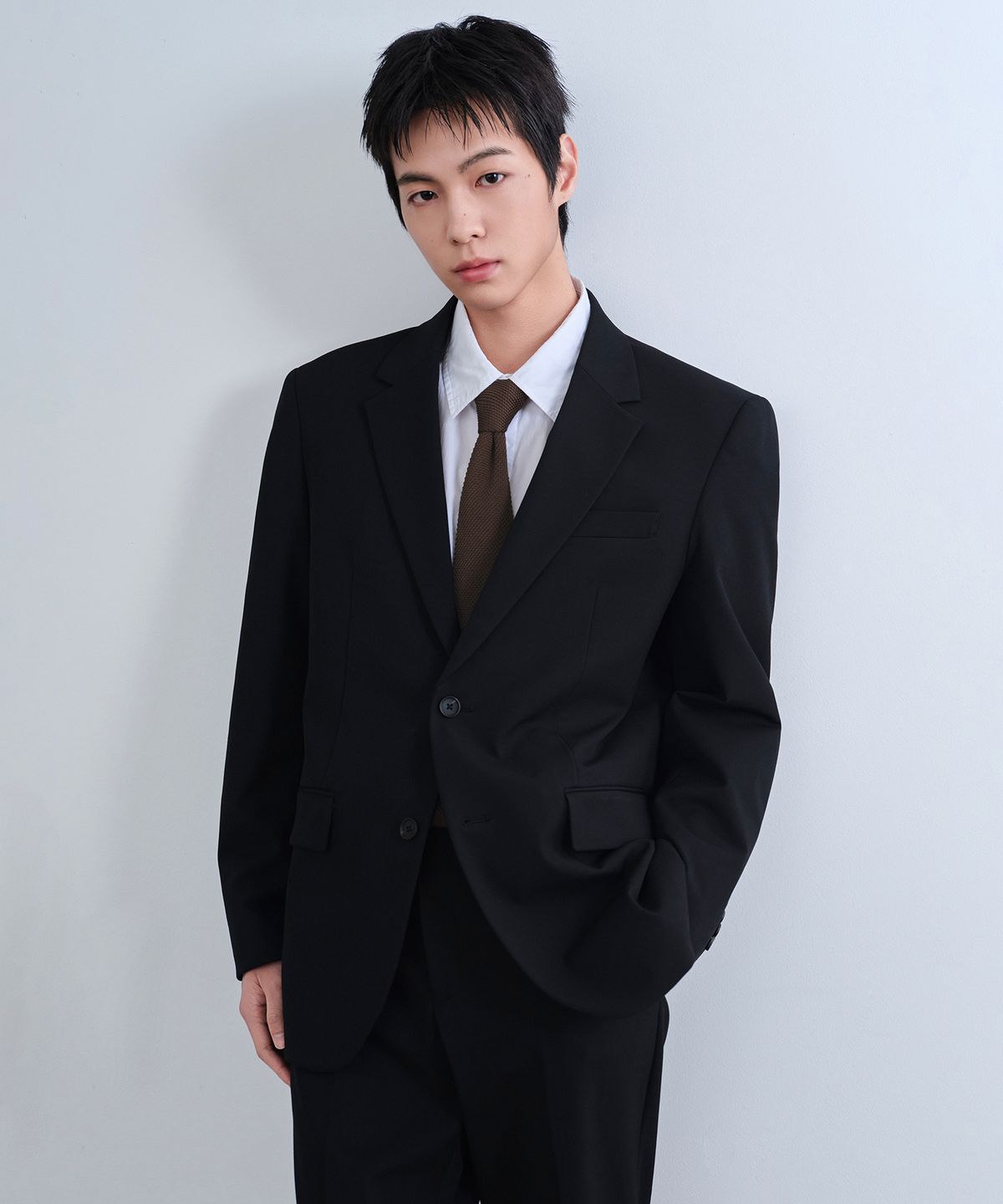무신사 스탠다드(MUSINSA STANDARD) 솔리드 니트 넥타이 [브라운]