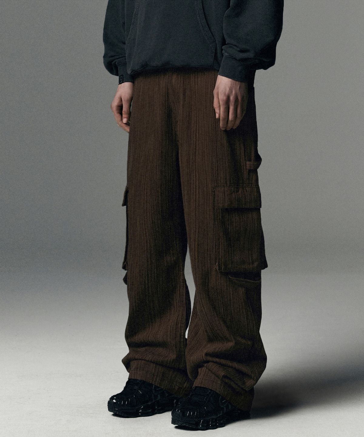 낫포너드(NOT4NERD) Stripe Cargo Flare Fit Pants - Brown