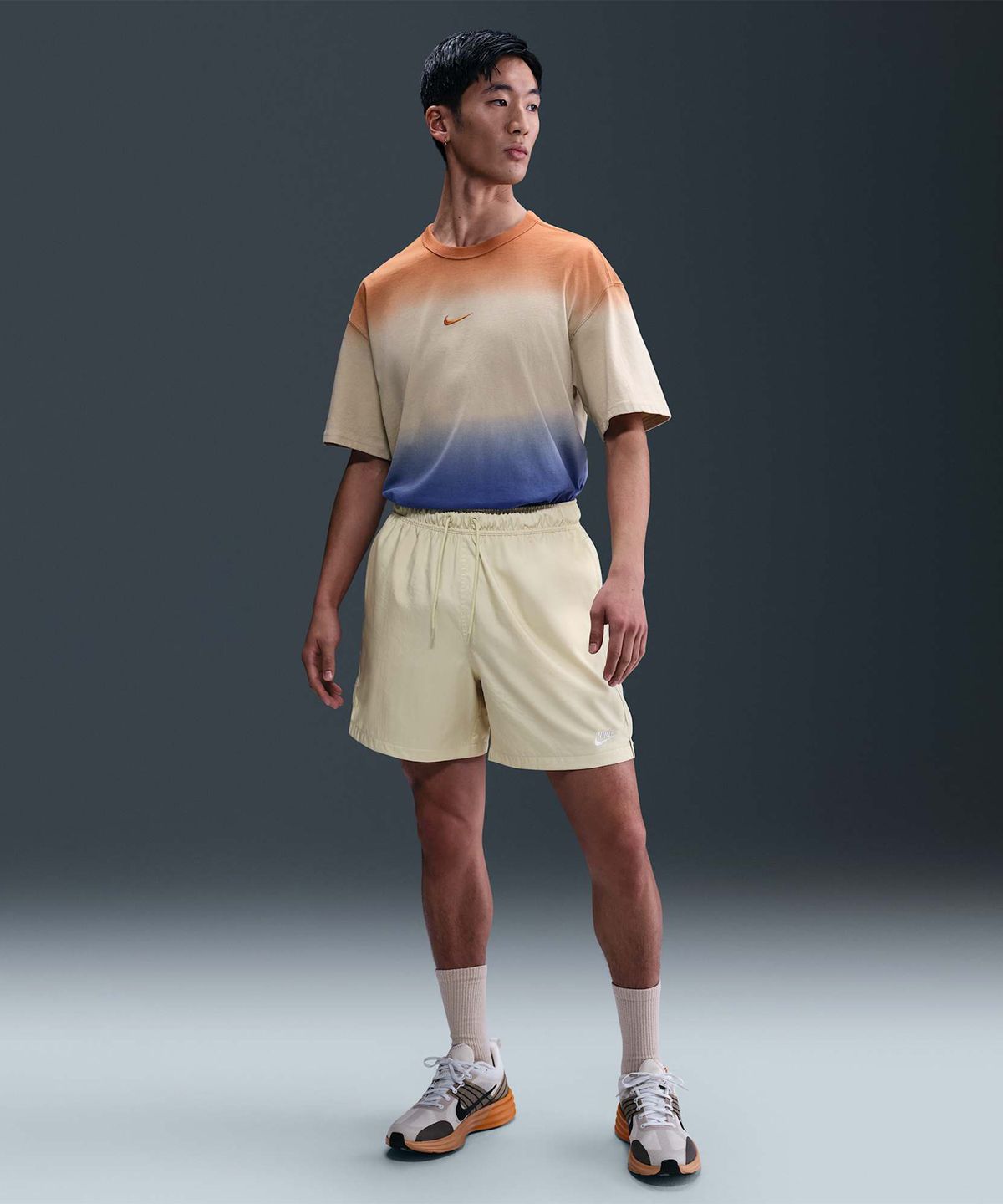 나이키(NIKE) 클럽 우븐 플로우 쇼츠 M - 라이트 카키:화이트 / FN3308-229