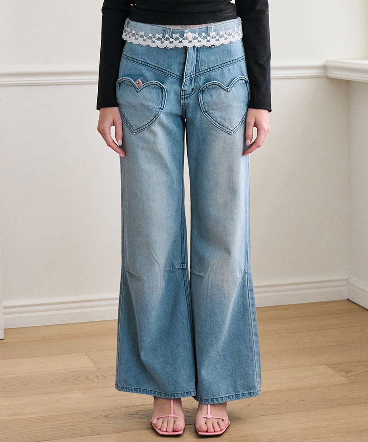 매드핑크(MADPINK) HEART POCKET SEMI BOOTCUT DENIM