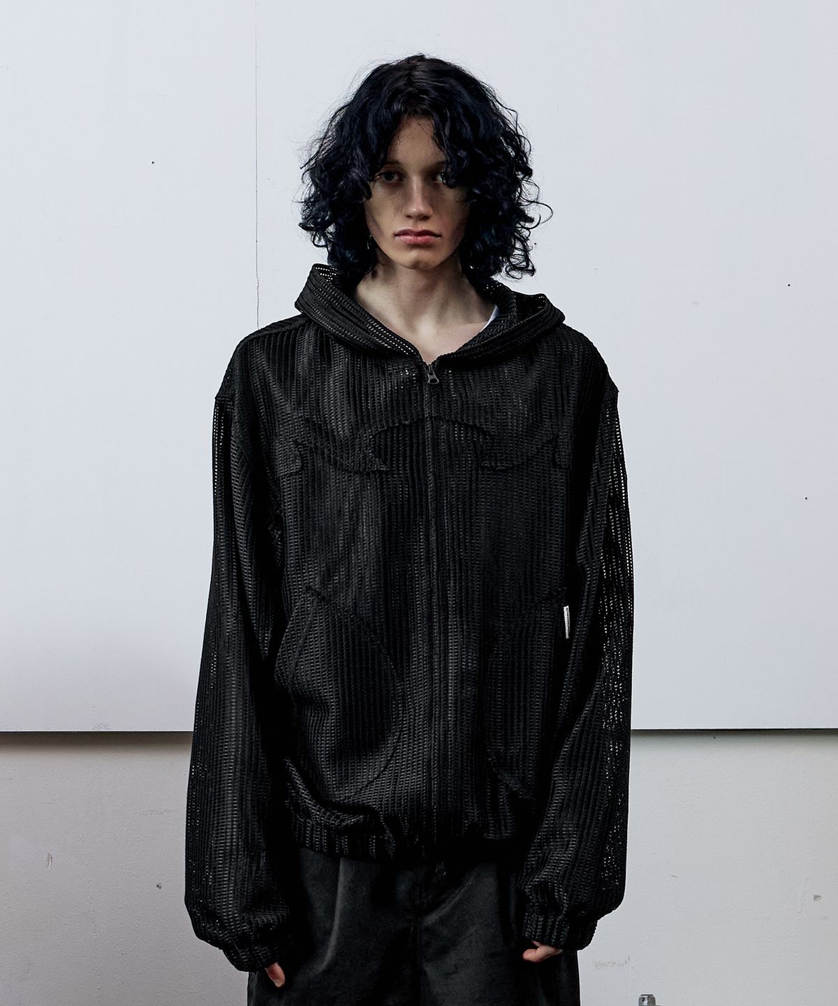더바이닐하우스(THEVINYLHOUSE) MESH GRID JACKET BLACK