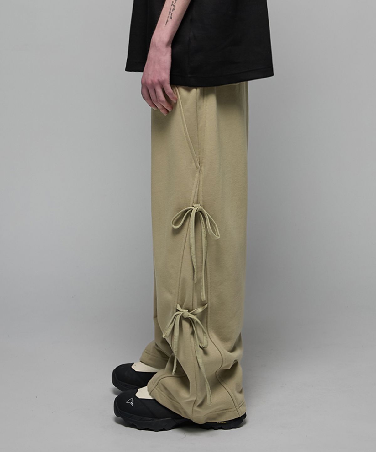 헤더헬렌(HEDER HELEN) Knot wide sweat PT beige
