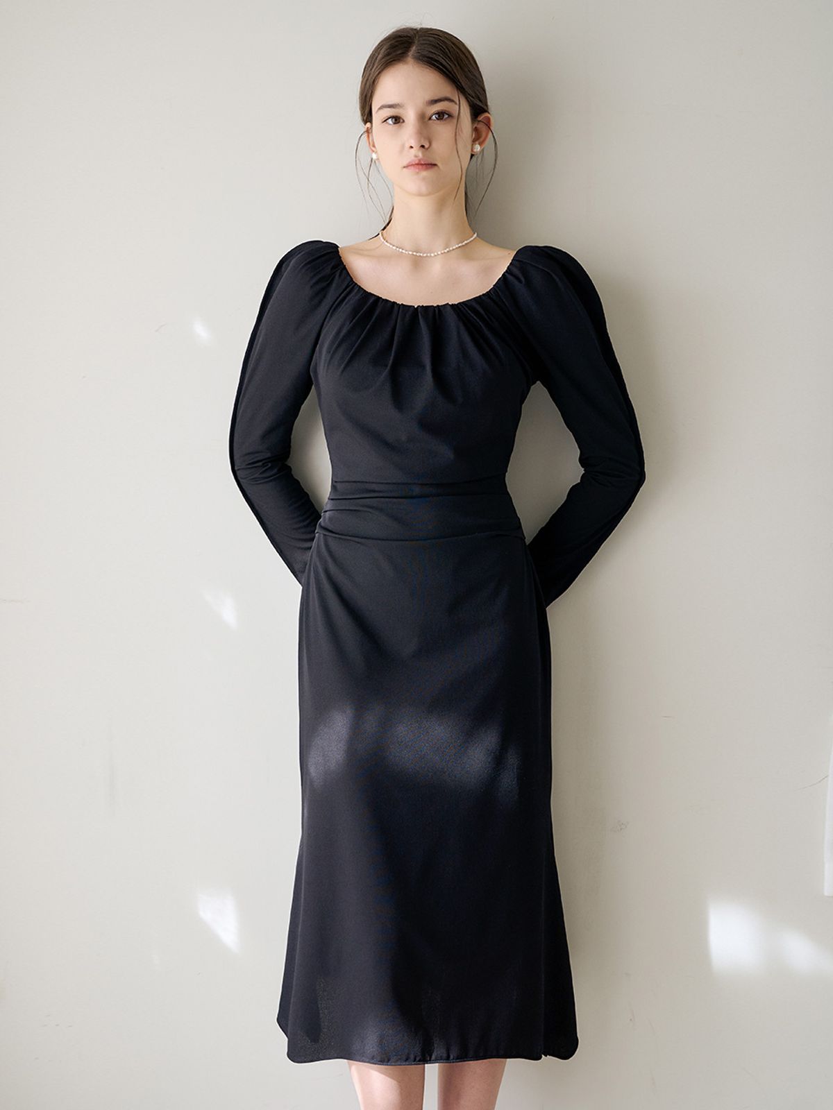 로트르드민(LAUTREDE MIN) Lautre Miu Puff Black Dress