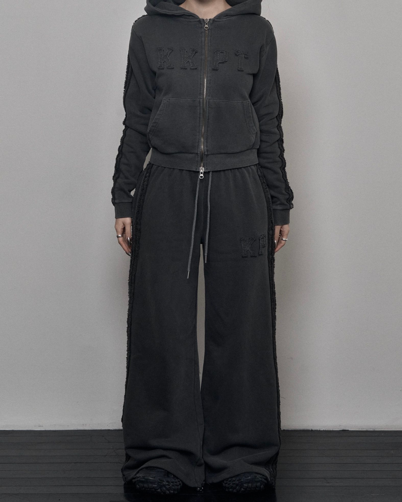 KHAKIPOINT ■ Pigment Sweat Pants MUSINSA | KHAKIPOINT Pigment Sweat Pants (charcoal)