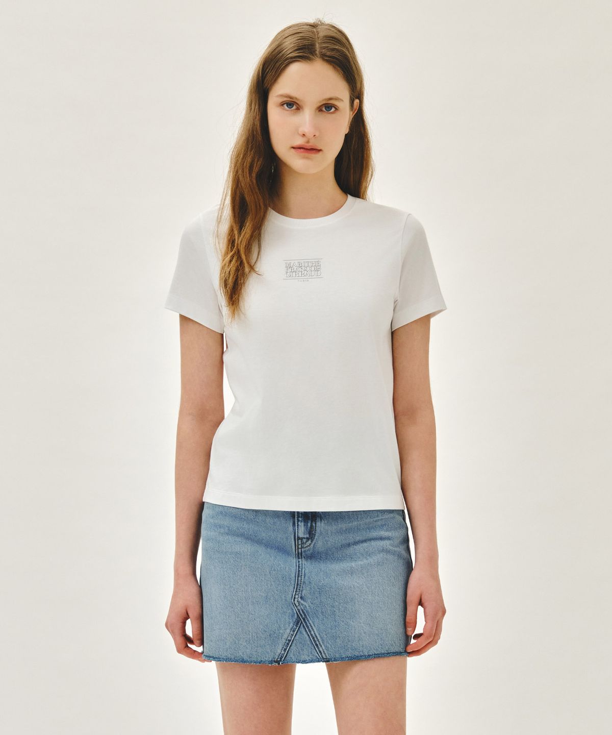 마리떼 프랑소와 저버(MARITHÉ + FRANҪOIS GIRBAUD) W SMALL CLASSIC LOGO TEE white