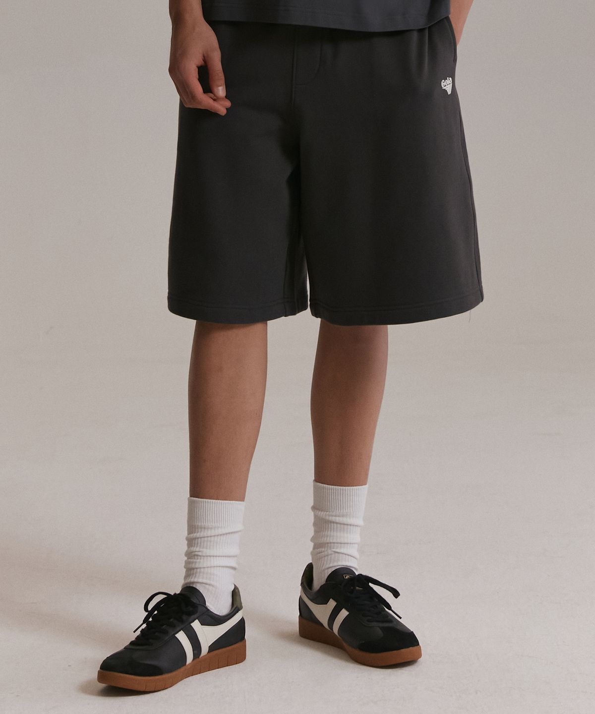 골라(GOLA) SWEAT HALF PANTS [CHARCOAL]