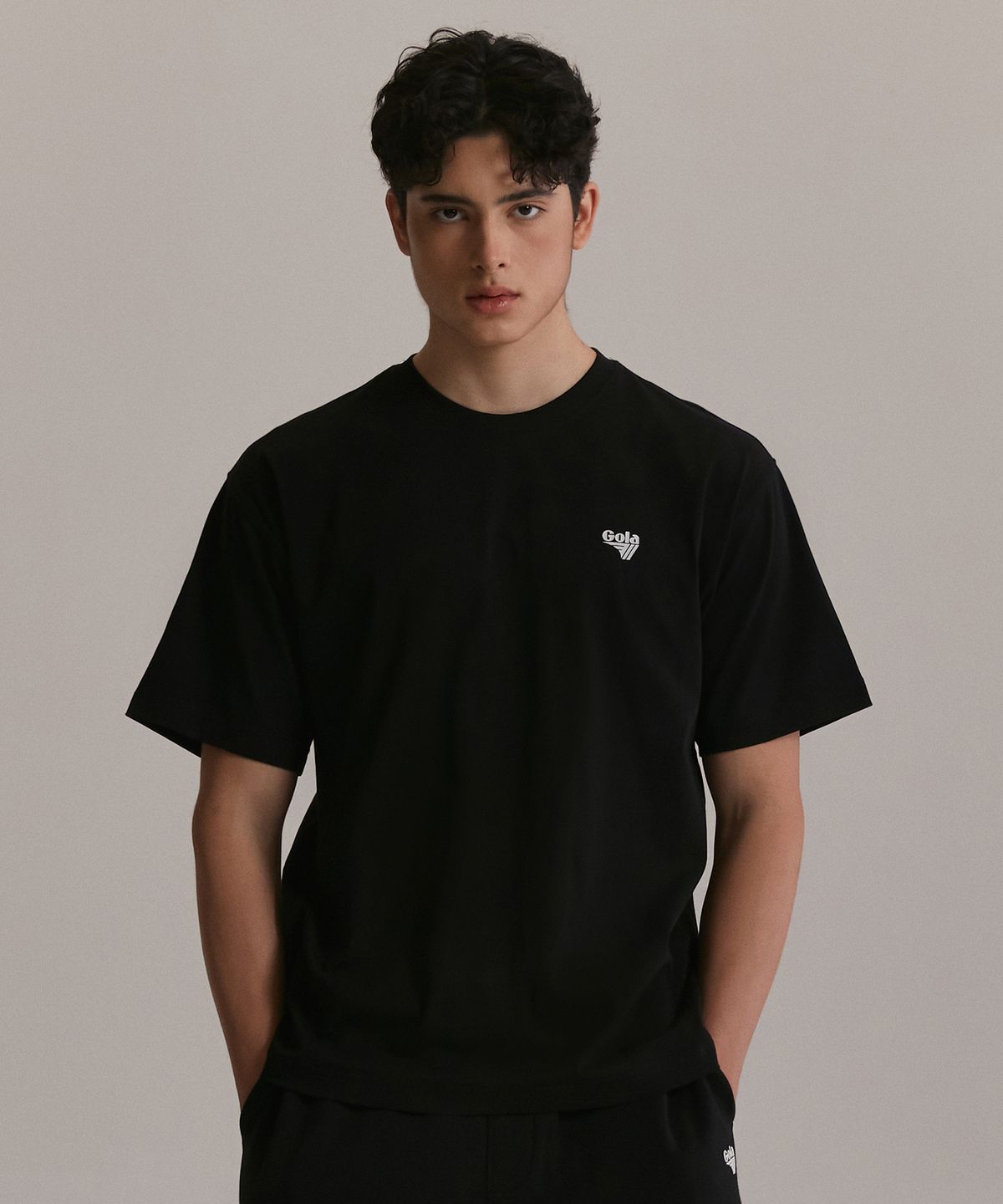 골라(GOLA) SMALL LOGO T-SHIRT [BLACK]