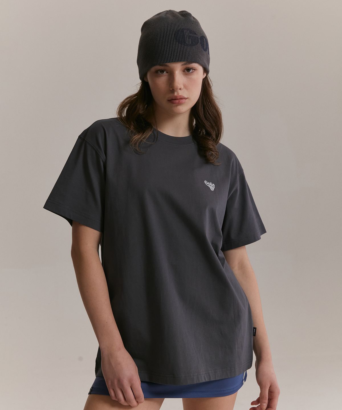 골라(GOLA) SMALL LOGO T-SHIRT [CHARCOAL]