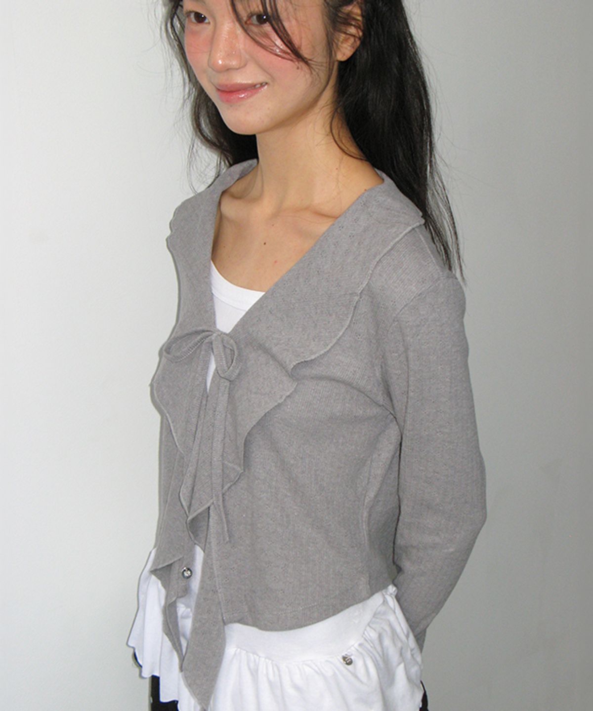 론론(RONRON) PENDANT SAILOR FRILL EYELET CARDIGAN GREY