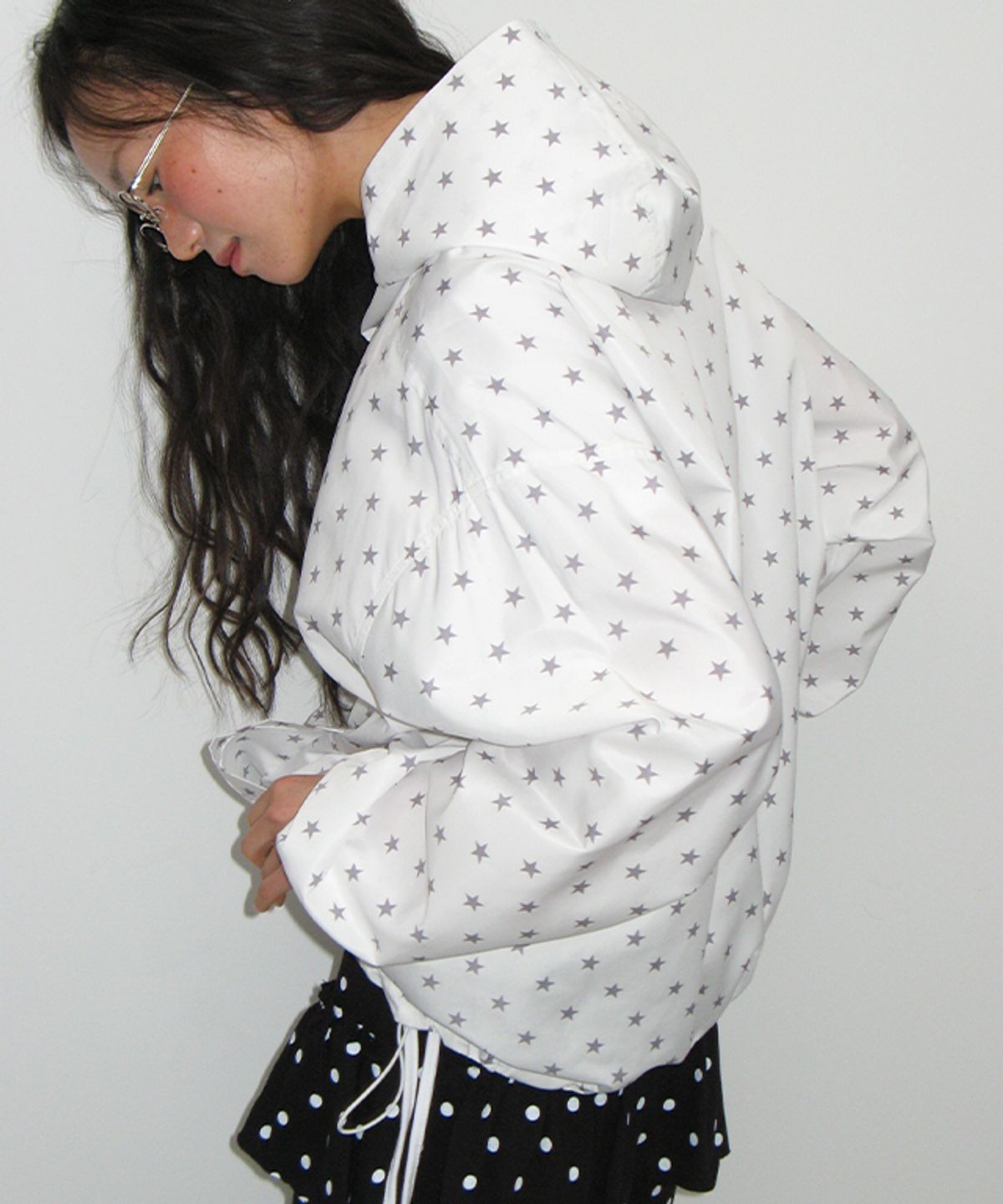 론론(RONRON) HOODED WINDBREAKER JUMPER WHITE STAR
