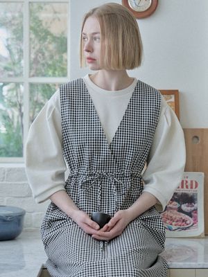 Dart Sleeve Sweatshirt - IVORY