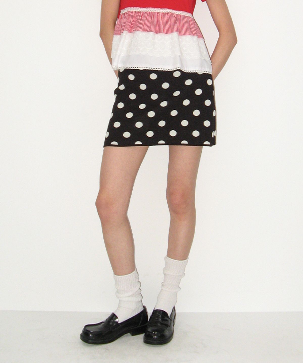 론론(RONRON) DOT PATTERN BANDING KNIT MINI SKIRT BLACK WHITE DOT