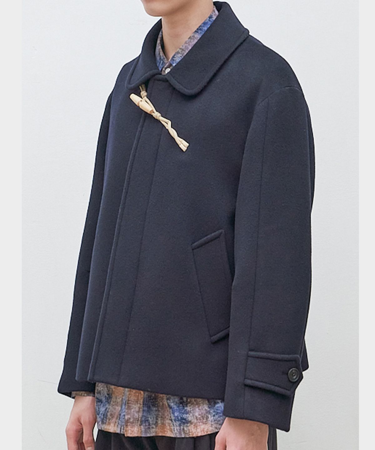 우석(WOOSUK) Round Collar Toggle Short Coat