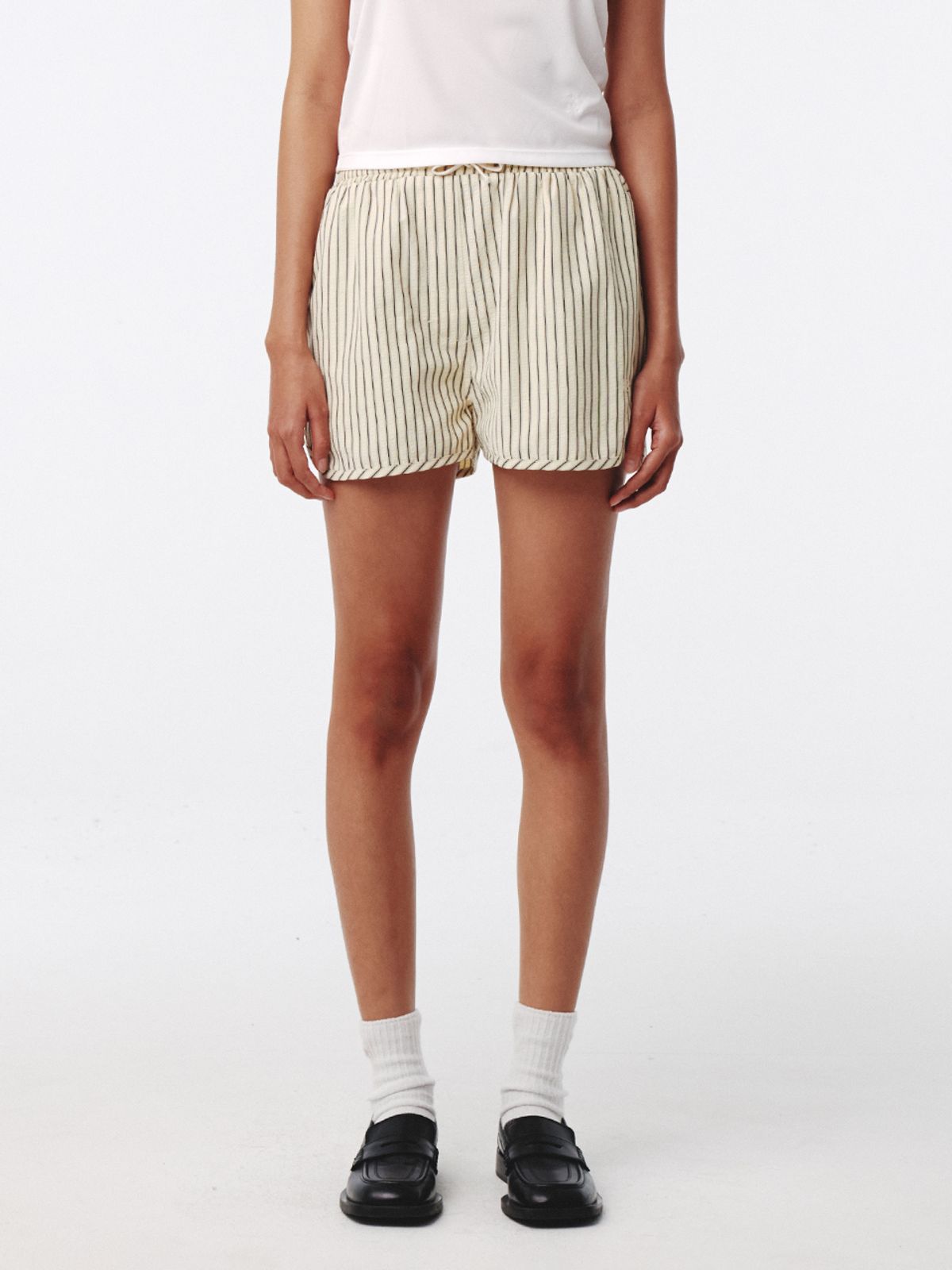 기준(KIJUN) Stripe Shorts Butter Stripe
