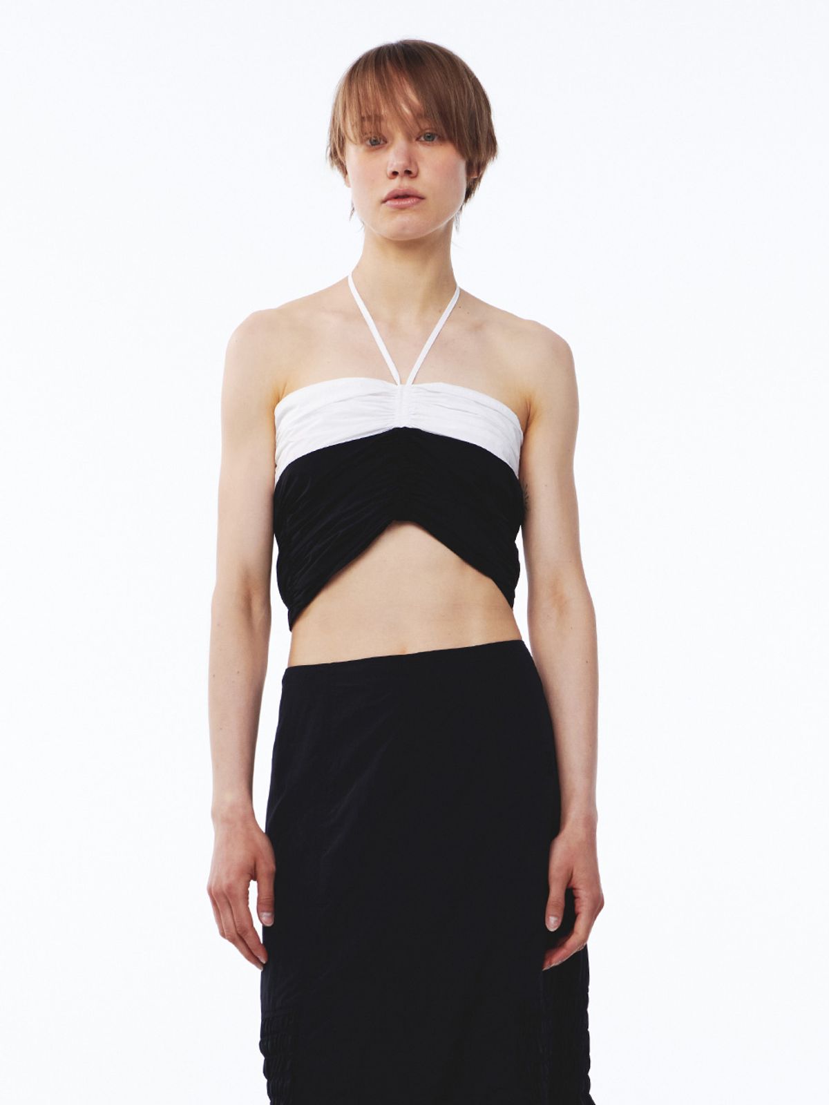 기준(KIJUN) Shirring Halter Top Black Off-White