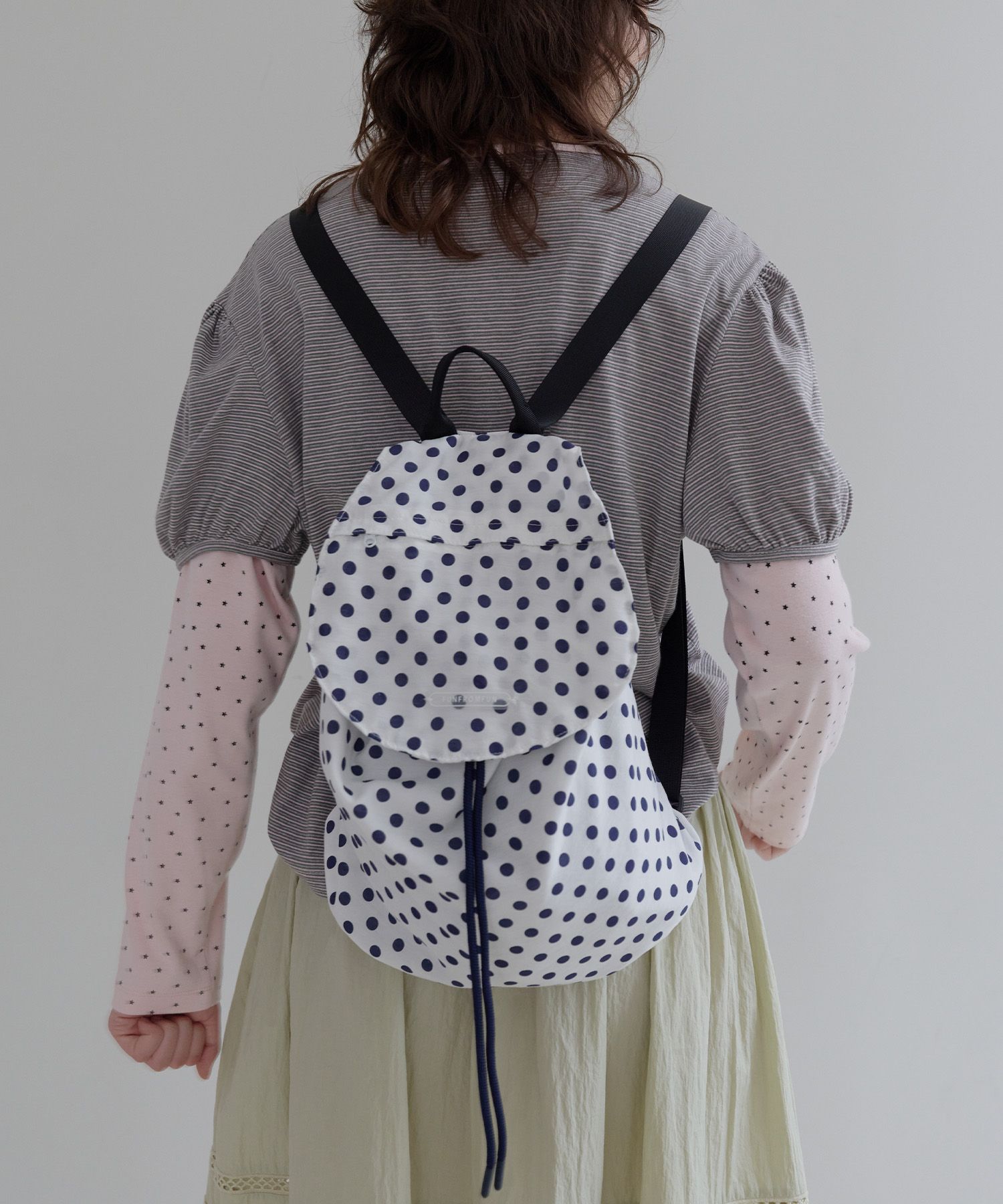 【韓国FUN FROM FUN ファンフロムファン】Easy Dot Backpack MUSINSA | FUNFROMFUN Easy Dot Backpack (White)