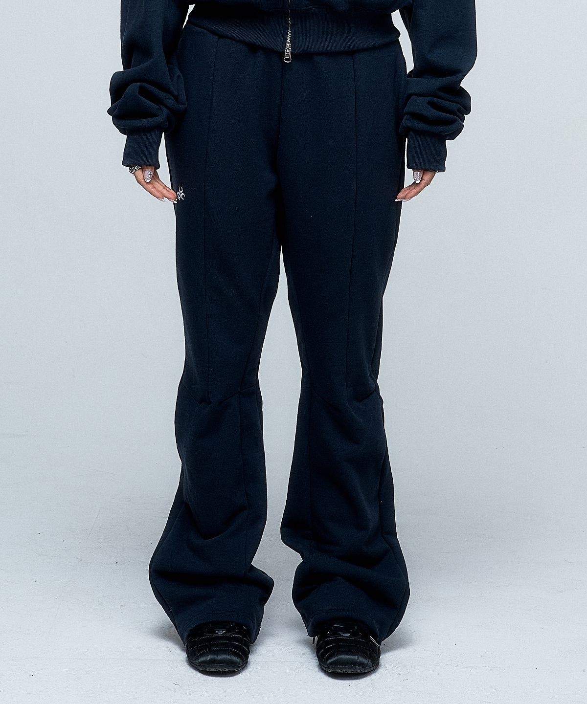 디오스피스(DAUSPICE) (DUC) Flare Sweat Pants Vintage Black