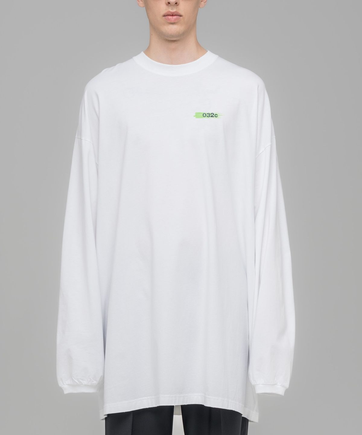 032씨(032C) (U) 에브리띵 카운츠 오버사이즈드 롱슬리브 화이트 EVERYTHING COUNTS OVERSIZED LONGSLEEVE WHITE