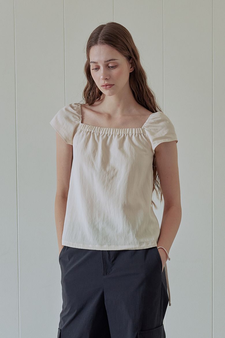 RIBBON SHIRRING BLOUSE (ECRU)