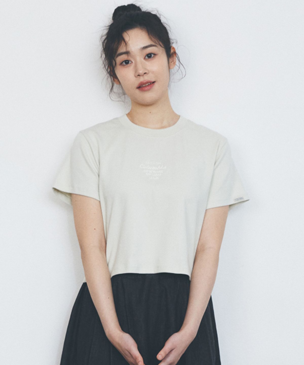 컬럼비아 유니버시티(COLUMBIA UNIVERSITY) CU BIG SCRIPT WOMEN CROP S/S T-SHIRTS 더스트민트