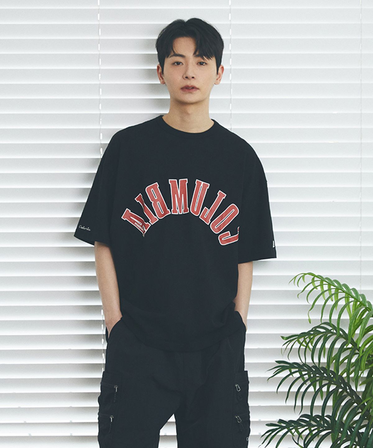 컬럼비아 유니버시티(COLUMBIA UNIVERSITY) REVERSE ARCH LOGO S/S T-SHIRTS 블랙