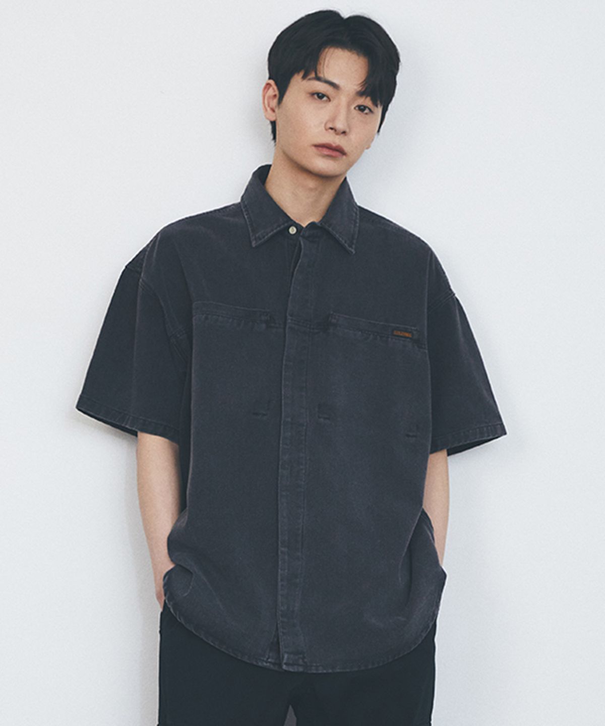 컬럼비아 유니버시티(COLUMBIA UNIVERSITY) COLUMBIA TRAJAN LABEL HIDDEN POCKET DENIM S/S SHIRTS 그레이데님