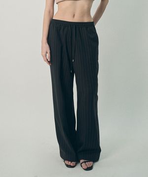 캐주얼 스트라이프 와이드 슬랙스 블랙