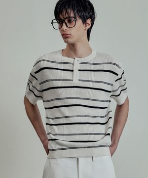 [유튜버 PICK] 차르르 스트라이프 헨리넥 하프 니트 아이보리