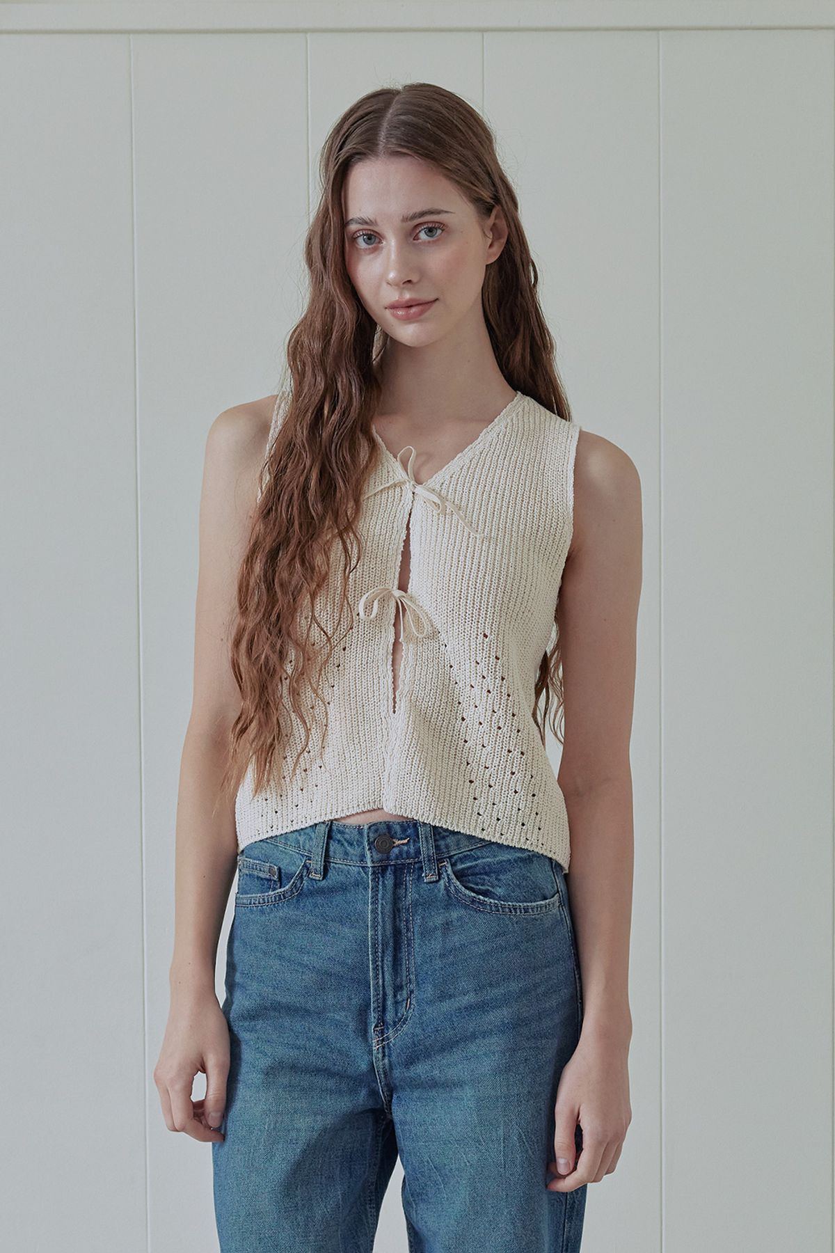 애프터아워즈(AFTERHOURS) PUNCHED KNIT VEST (ECRU)