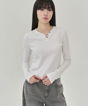W 라운드 넥 버튼 티셔츠 (WHITE)